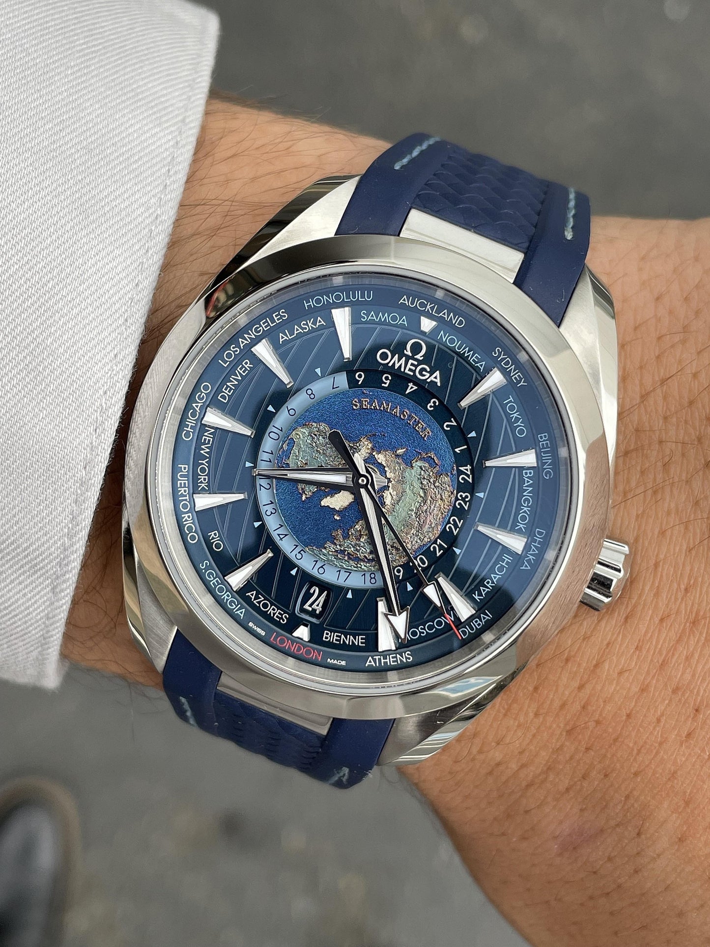 EXCLUSIVE OMEGA EDITION – AQUA TERRA WORLDTIMER