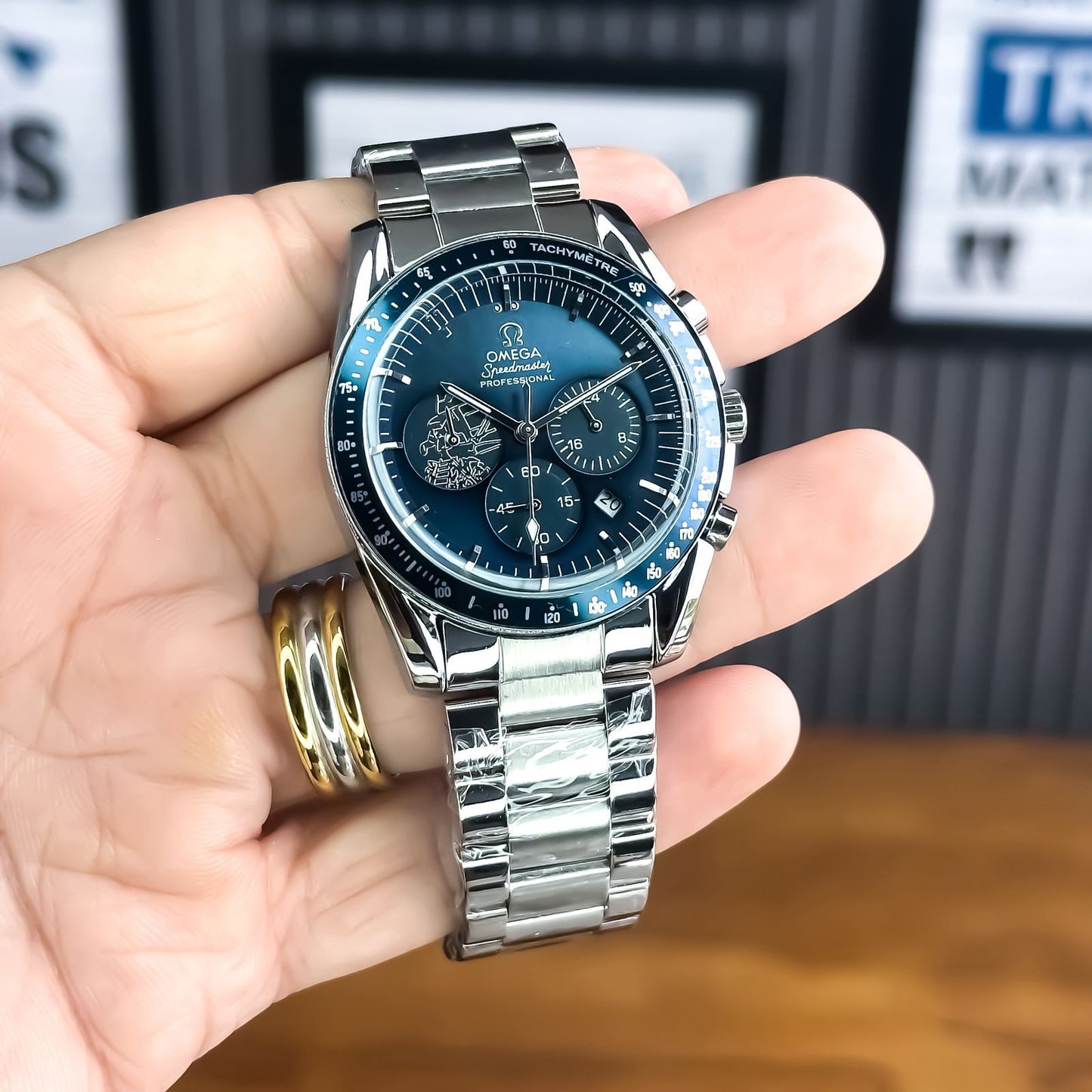 OMEGA SPEEDMASTER PROFESSIONAL MOONWATCH